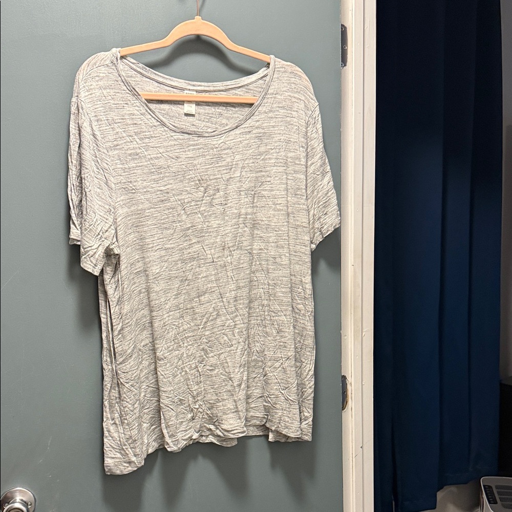 Old Navy Light Gray Short Sleeve Tee